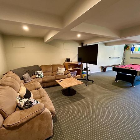 Porters Lodge Castle Hill Екстер'єр фото
